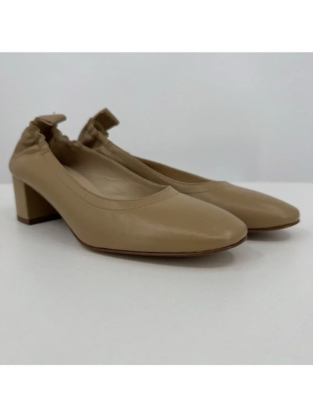 Everlane Italian Leather Day Heel Light Taupe 8 Women's Elastic Back Comfort